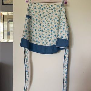 1960s Vintage Cotton Apron Blue Flowers